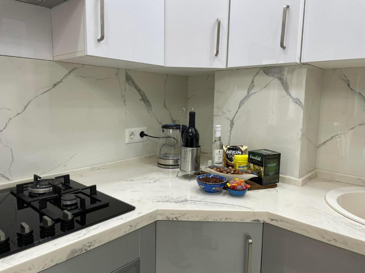 City Centre Apartment Kutaisi Ngoại thất bức ảnh